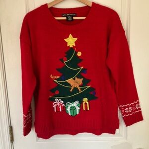 🎉 3/$15 Red Christmas Tree & Cat Sweater L